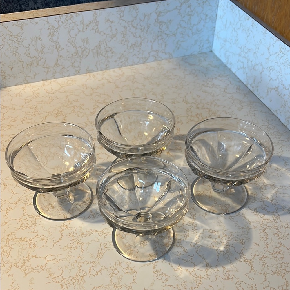 Elegant Clear Glass Dessert Bowls Set